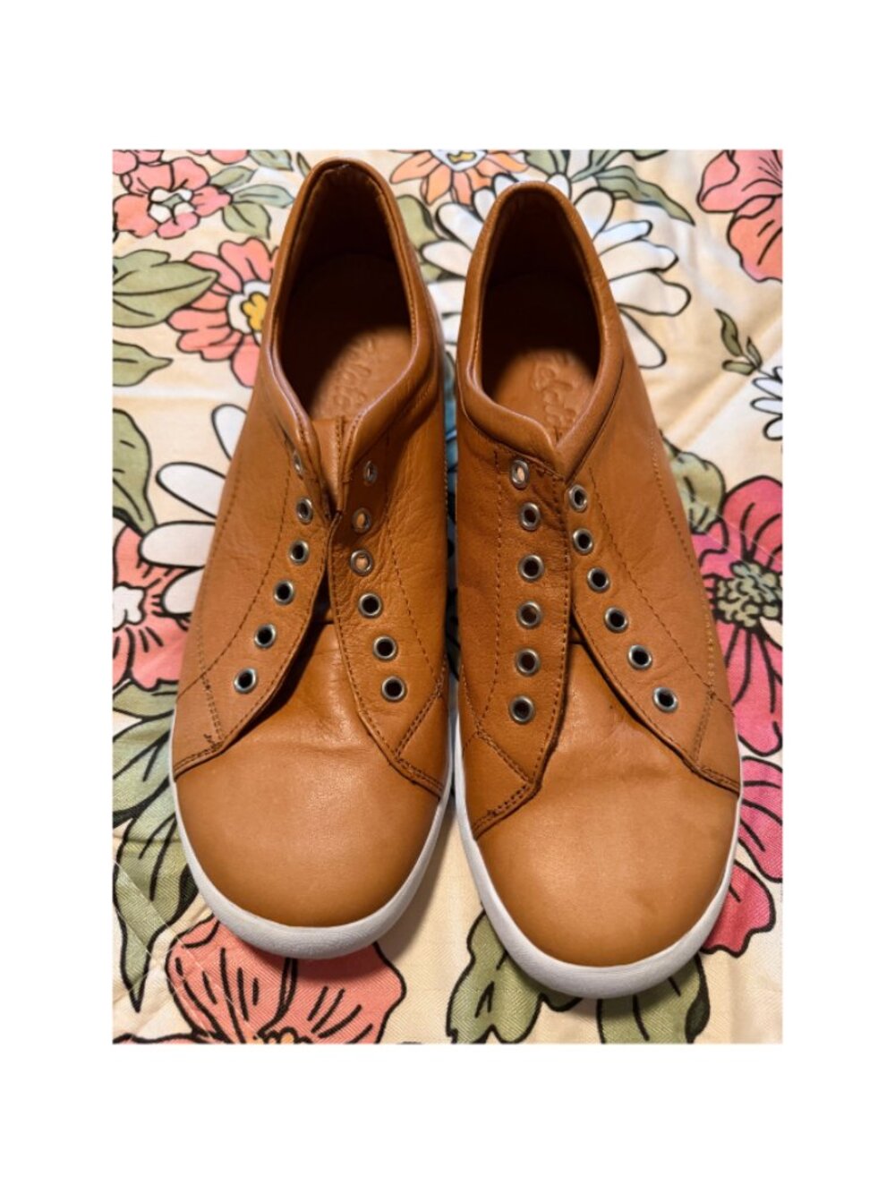 Gelato size 39 (8.5-9) teejay casual shoes